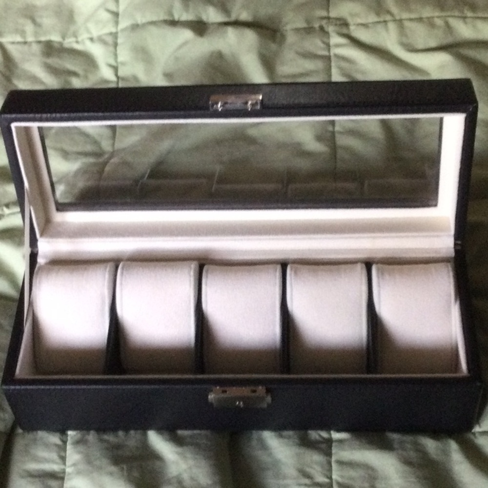 Elegant Black Watch Box